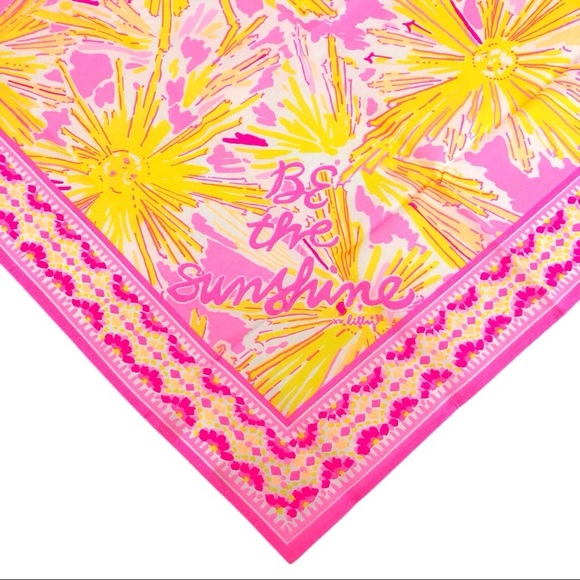 🌞 Lilly Pulitzer, "Be The Sunshine" Bursting Floral Bandana Scarf - Picture 14 of 16
